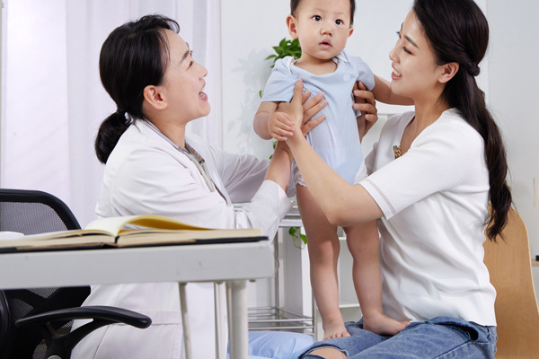坤和助孕中心：巢内辟谣：试管婴儿对孩子有伤